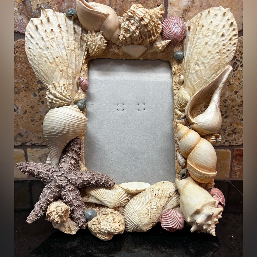 Sea Shell picture frame.